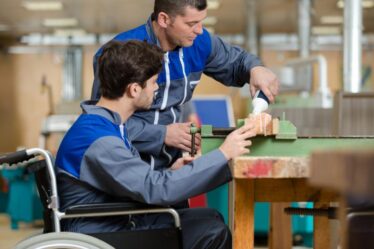 Accompagnement des adultes handicapés vers l'emploi : enjeux et solutions